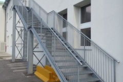 scala-in-ferro-uso-commerciale-infissi